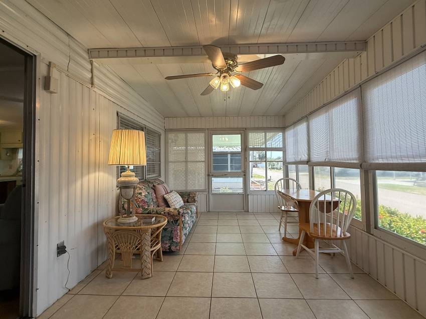 36 Kingsport Ave a Palmetto, FL Mobile or Manufactured Home for Sale